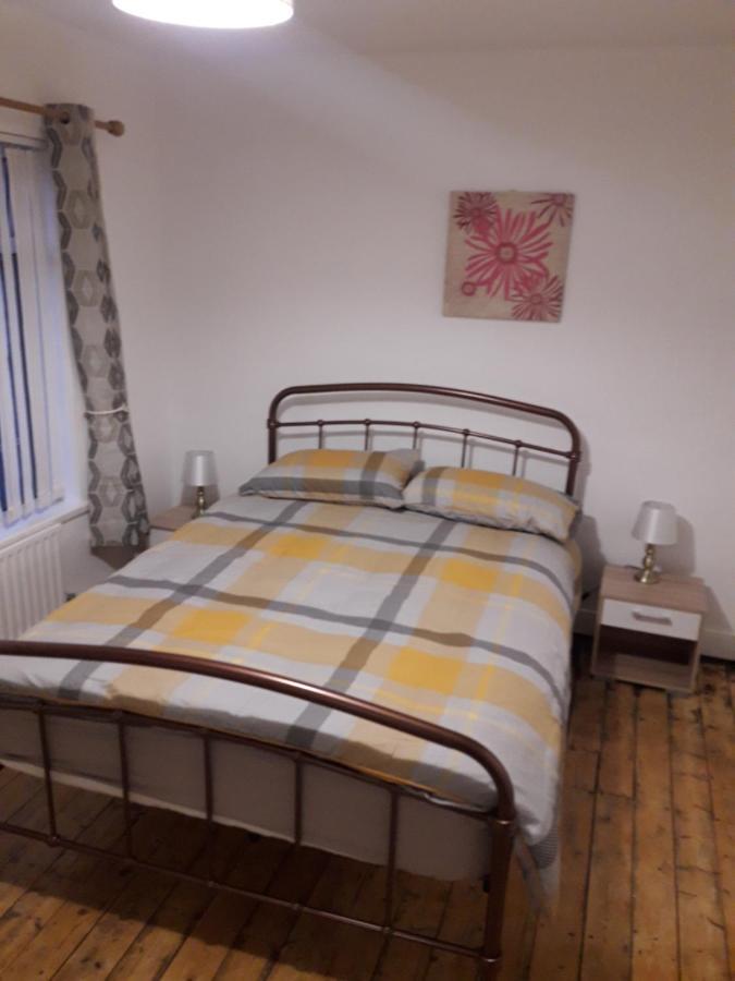 Cosy @ Coleraine Beside Train+Bus Station Apartment Exterior foto
